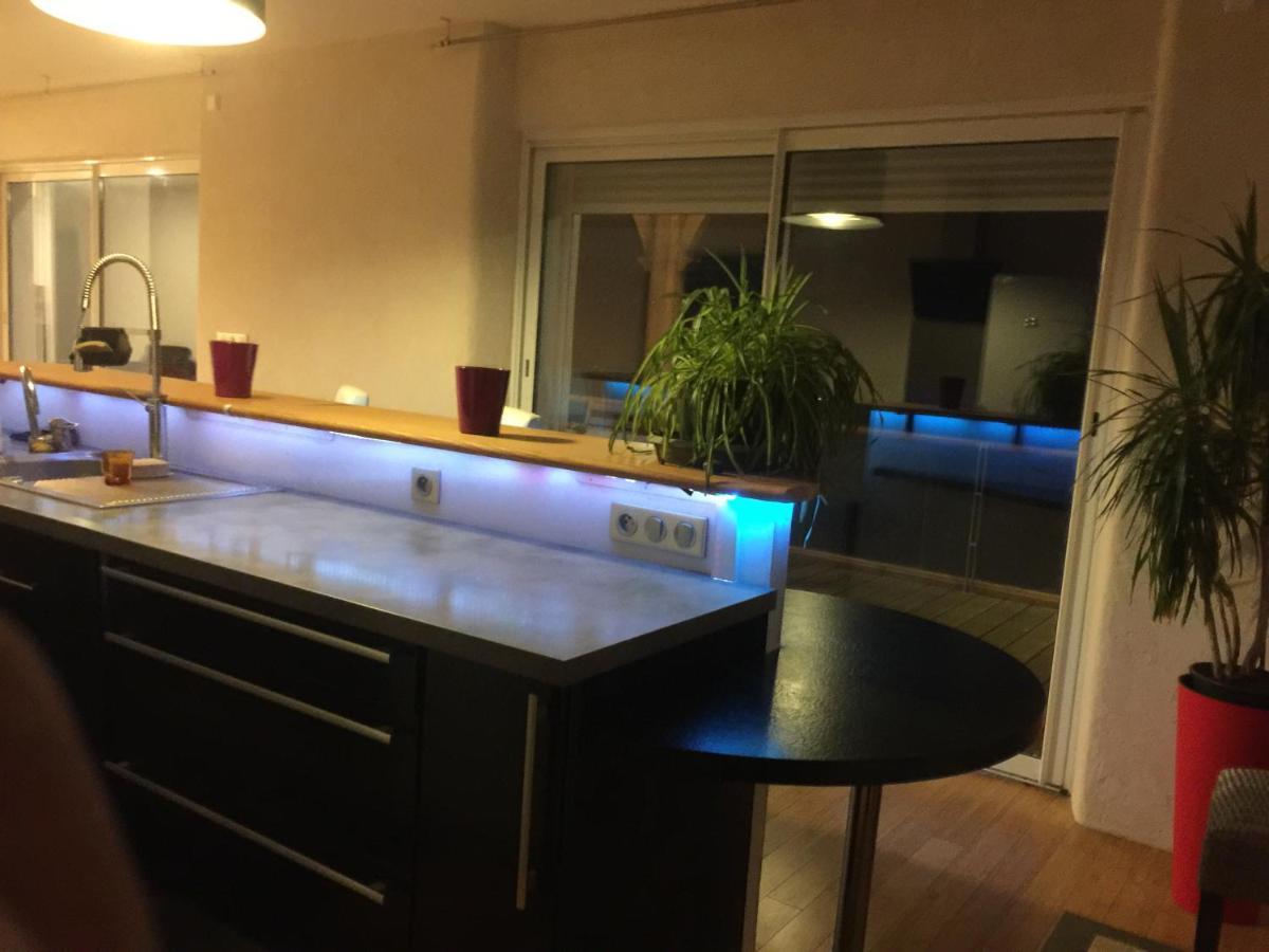 La Decouverte, Jacuzzi, Sauna, Et Terrasse Avec Vue Sur Lac A La Campagne Entre Toulouse Et Auch Catonvielle Exterior foto