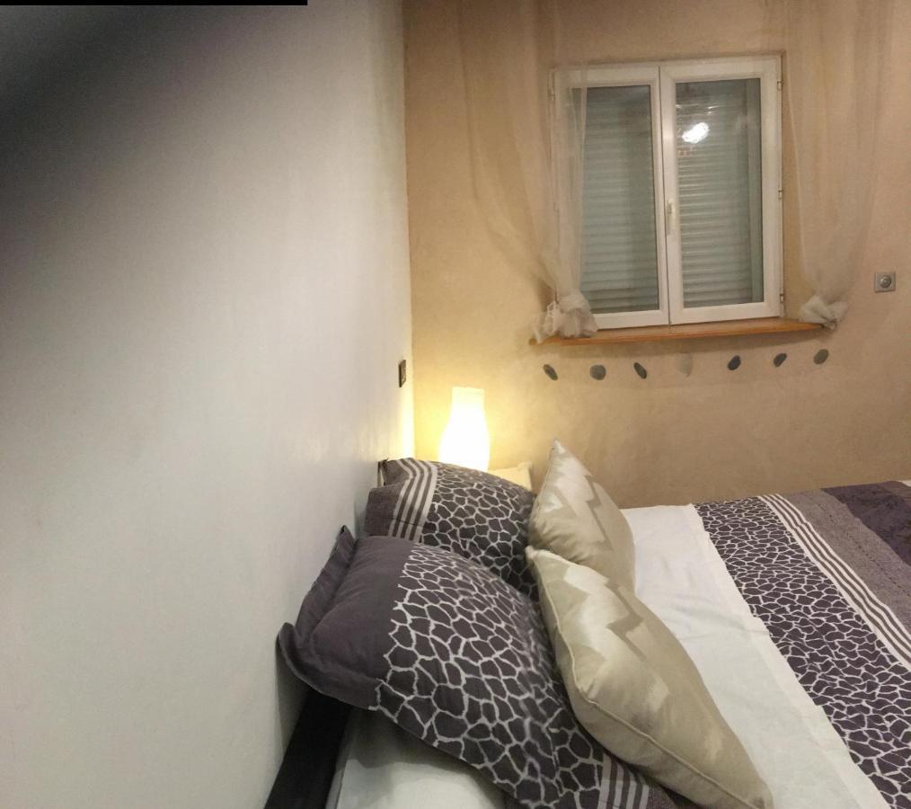 La Decouverte, Jacuzzi, Sauna, Et Terrasse Avec Vue Sur Lac A La Campagne Entre Toulouse Et Auch Catonvielle Exterior foto